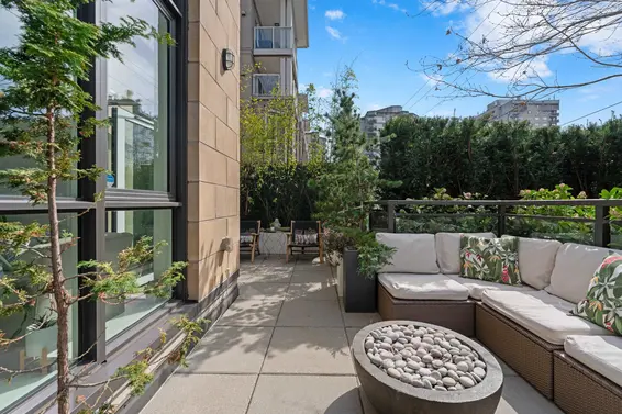 105 131 East 3rd Street, North Vancouver For Sale - image 4