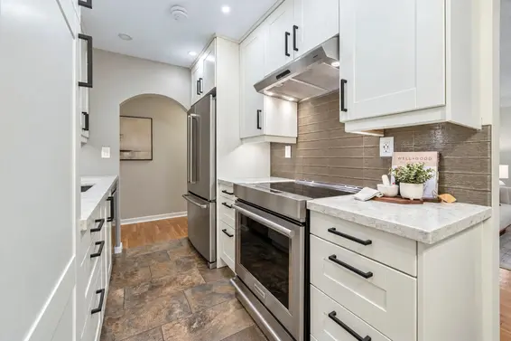 403 555 West 28th Street, North Vancouver For Sale - image 6