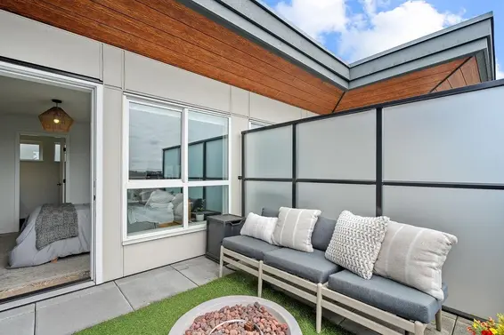 16 533 East 3rd Street, North Vancouver For Sale - image 34