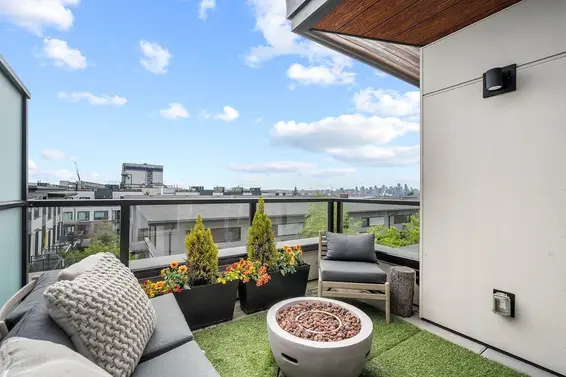 16 533 East 3rd Street, North Vancouver For Sale - image 36