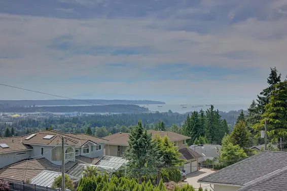 3821 Lonsdale Avenue, North Vancouver For Sale - image 11