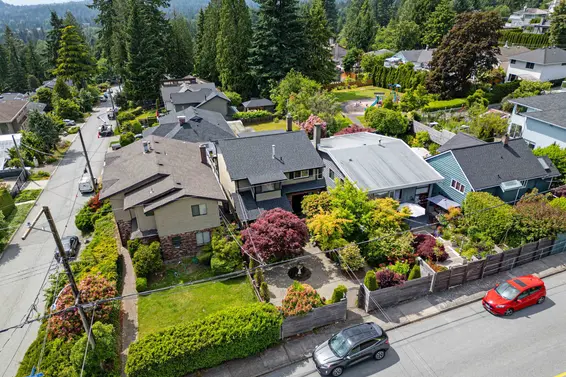 3821 Lonsdale Avenue, North Vancouver For Sale - image 34
