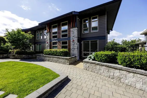 5 244 East 5Th Street, North Vancouver