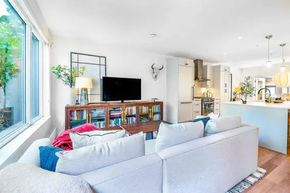 127 525 East 2nd Street, North Vancouver