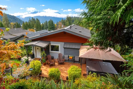 1912 Cliffwood Road, North Vancouver For Sale - image 1