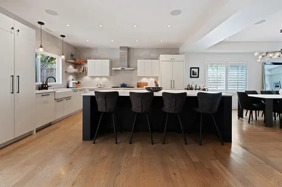 934 Forest Hills Drive, North Vancouver For Sale - image 12