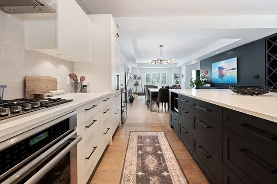 934 Forest Hills Drive, North Vancouver For Sale - image 8