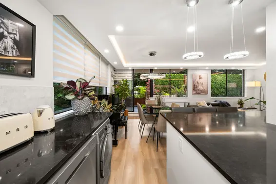 L1 555 13th Street, West Vancouver For Sale - image 10
