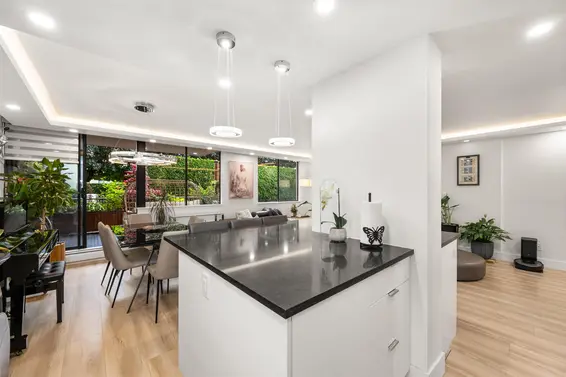 L1 555 13th Street, West Vancouver For Sale - image 12