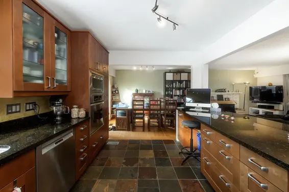 2041 Tompkins Crescent, North Vancouver For Sale - image 18