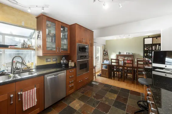 2041 Tompkins Crescent, North Vancouver For Sale - image 19