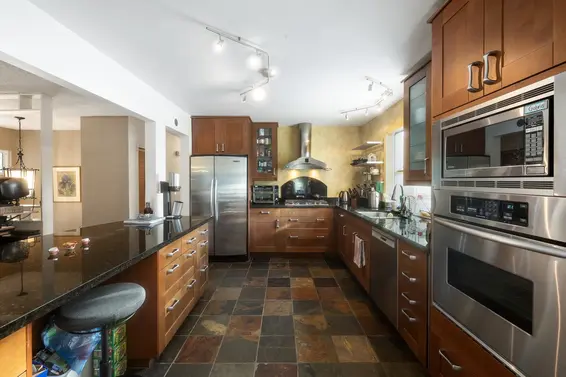 2041 Tompkins Crescent, North Vancouver For Sale - image 22