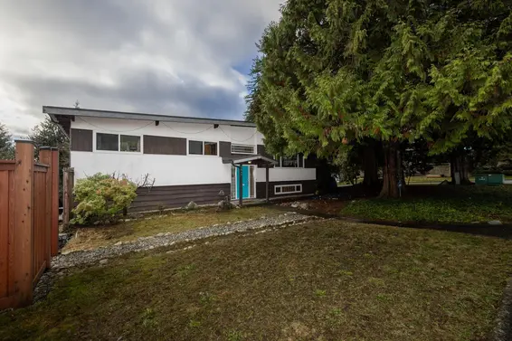 2041 Tompkins Crescent, North Vancouver For Sale - image 3