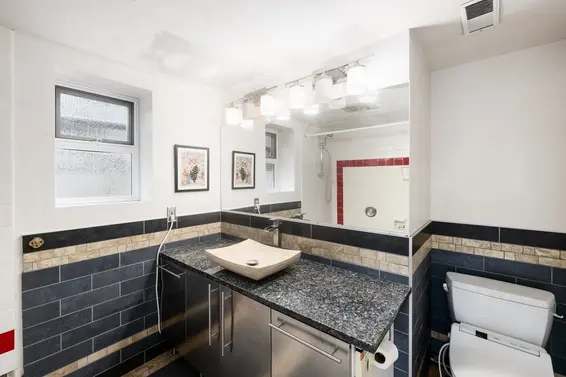 2041 Tompkins Crescent, North Vancouver For Sale - image 39