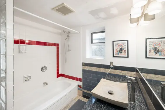 2041 Tompkins Crescent, North Vancouver For Sale - image 40