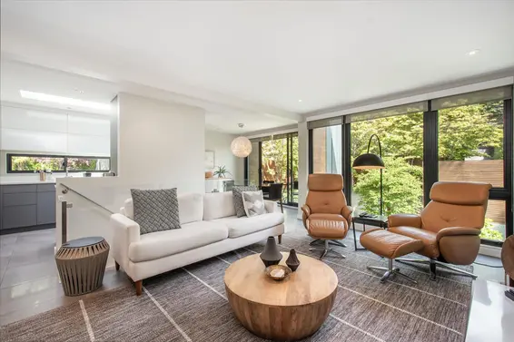 3895 Lonsdale Avenue, North Vancouver For Sale - image 10
