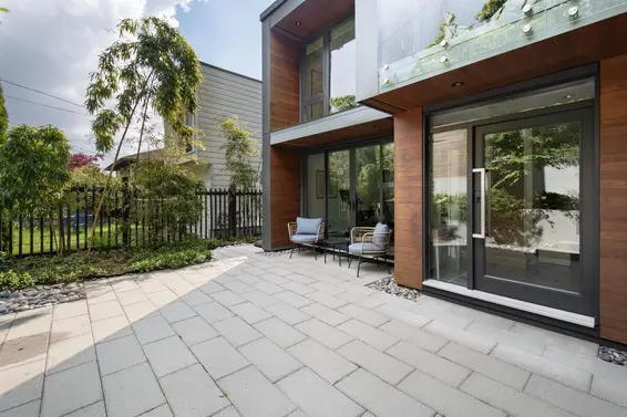 3895 Lonsdale Avenue, North Vancouver For Sale - image 2