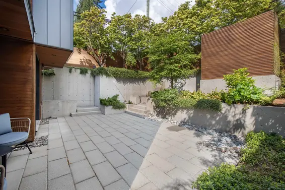 3895 Lonsdale Avenue, North Vancouver For Sale - image 3