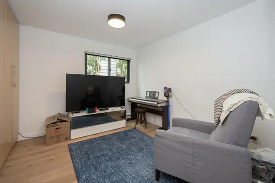 3895 Lonsdale Avenue, North Vancouver For Sale - image 37