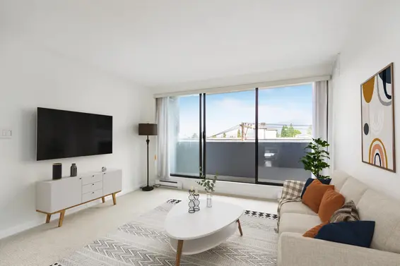 406 110 West 4th Street, North Vancouver