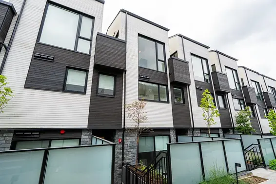 210 650 East 2nd Street, North Vancouver For Sale - image 3