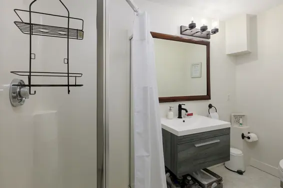 2441 Panorama Drive, North Vancouver For Sale - image 31