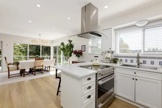 2441 Panorama Drive, North Vancouver For Sale - image 7