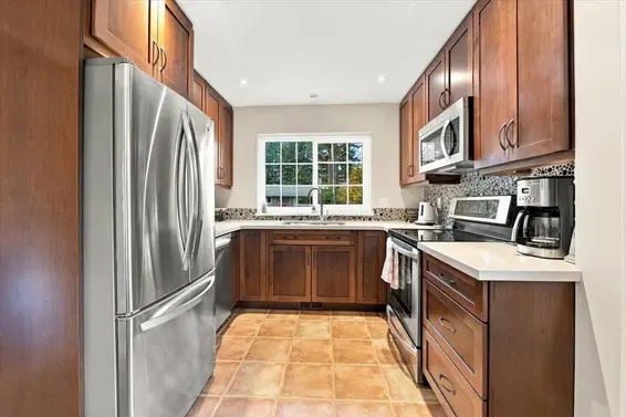 768 Browning Place, North Vancouver For Sale - image 10