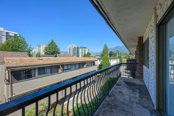 302 214 East 15th Street, North Vancouver For Sale - image 4