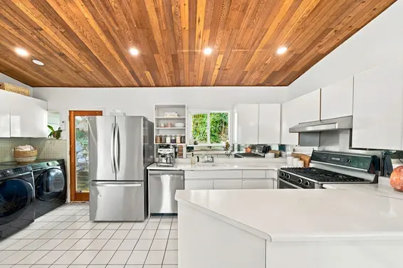 2787 Panorama Drive, North Vancouver For Sale - image 12
