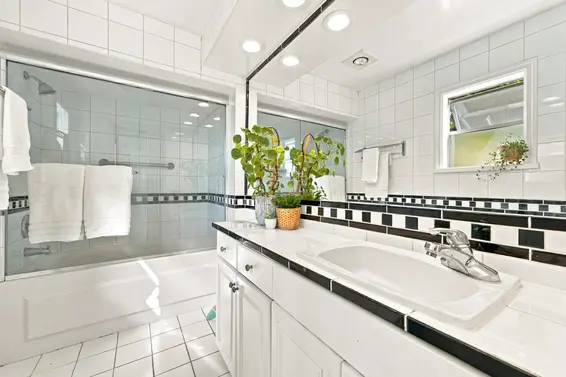 2787 Panorama Drive, North Vancouver For Sale - image 15