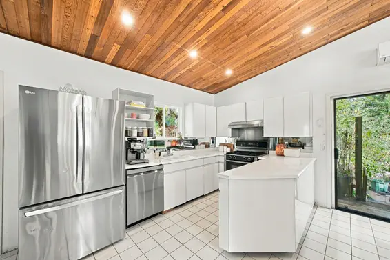 2787 Panorama Drive, North Vancouver For Sale - image 9