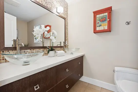 993 Chamberlain Drive, North Vancouver For Sale - image 14