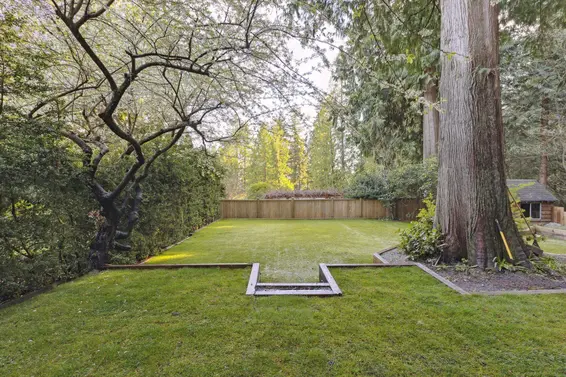 993 Chamberlain Drive, North Vancouver For Sale - image 23