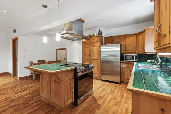 993 Chamberlain Drive, North Vancouver For Sale - image 26