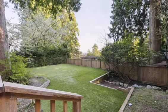 993 Chamberlain Drive, North Vancouver For Sale - image 33