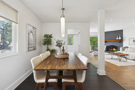 993 Chamberlain Drive, North Vancouver For Sale - image 7