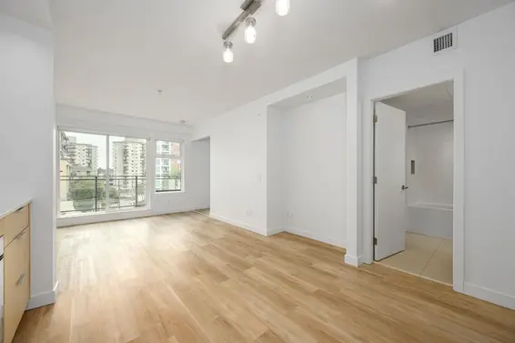414 111 East 3rd Street, North Vancouver For Sale - image 7