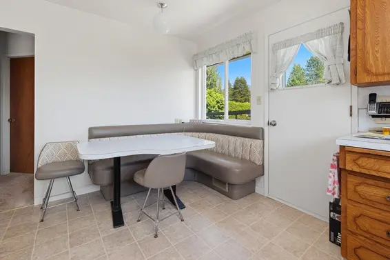 1218 Chamberlain Drive, North Vancouver For Sale - image 13
