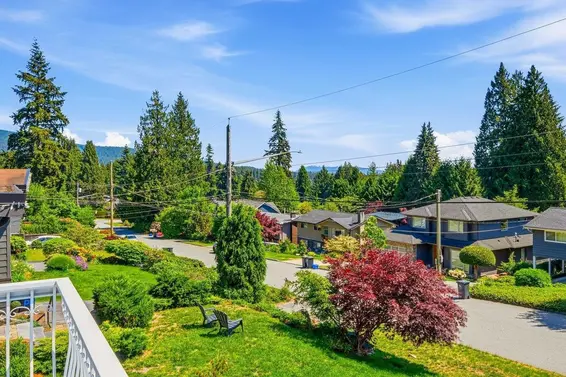1218 Chamberlain Drive, North Vancouver For Sale - image 2