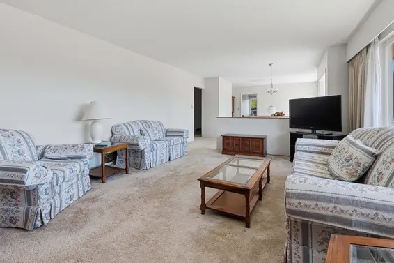 1218 Chamberlain Drive, North Vancouver For Sale - image 6