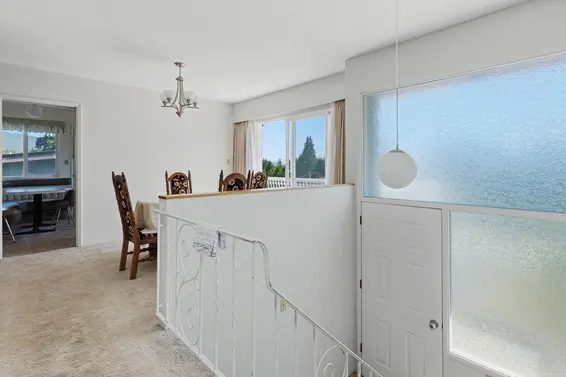 1218 Chamberlain Drive, North Vancouver For Sale - image 8