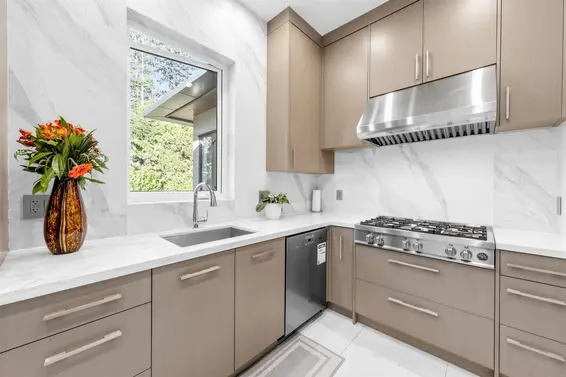 515 Ballantree Road, West Vancouver For Sale - image 22