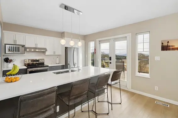 506 Tempe Crescent, North Vancouver For Sale - image 7