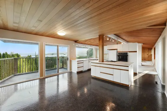 3204 Thompson Crescent, West Vancouver For Sale - image 3