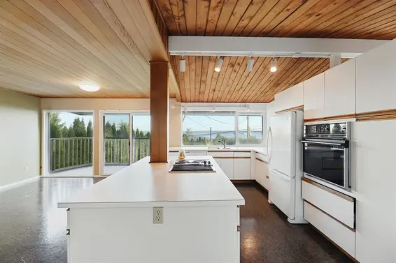 3204 Thompson Crescent, West Vancouver For Sale - image 5