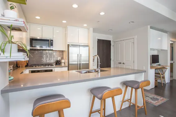 277 West 1st Street, North Vancouver For Sale - image 4