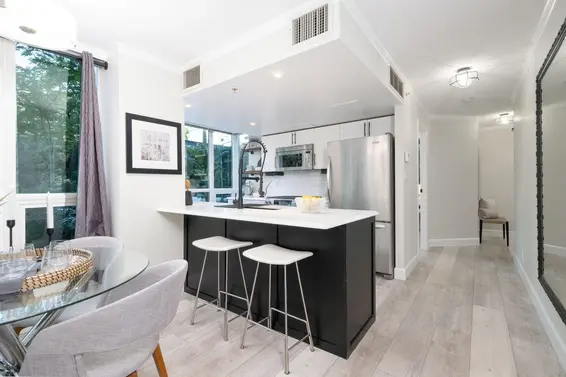 307 138 East Esplanade Avenue, North Vancouver For Sale - image 16