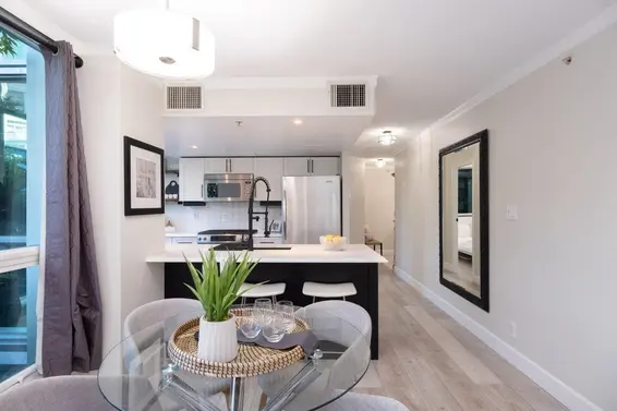 307 138 East Esplanade Avenue, North Vancouver For Sale - image 18