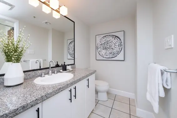 307 138 East Esplanade Avenue, North Vancouver For Sale - image 25